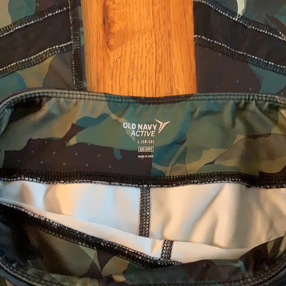 Old Navy Girls Camo Go Dry L (10-12)💚host pick💚 - Picture 2 of 7